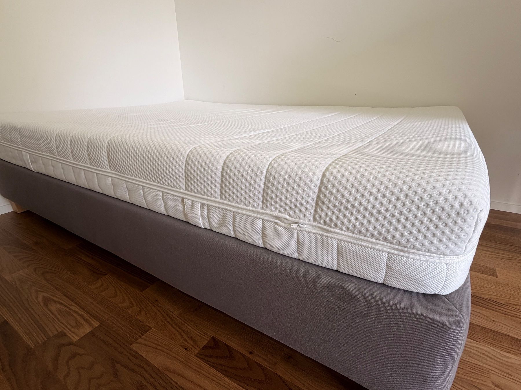 Ikea Letti: Bett inklusive Matratze ! – Usato da Thalwil venduto da ele_l8nb