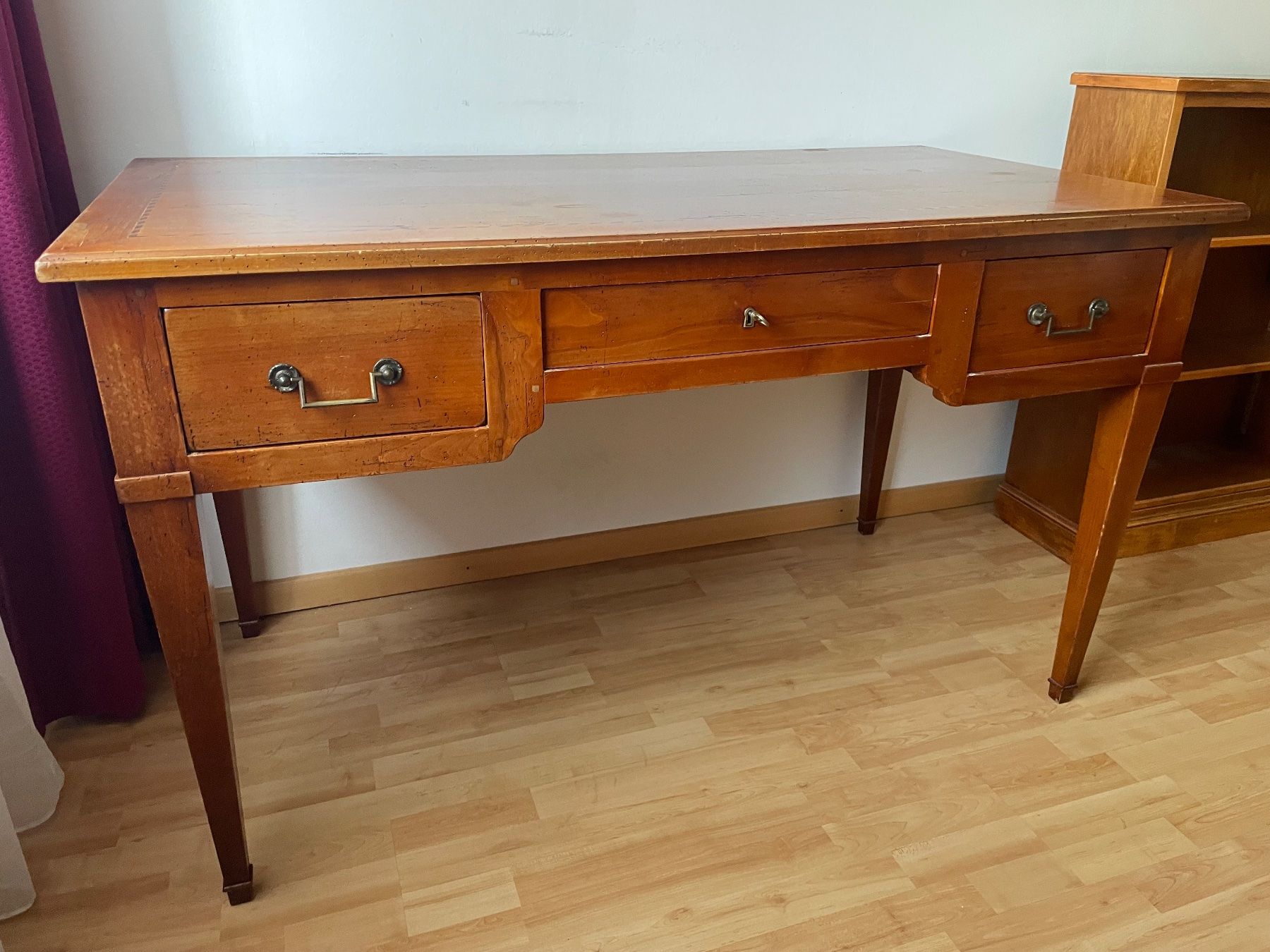 Schreibtische: Bureau – Gebraucht aus Gland von MiGigan