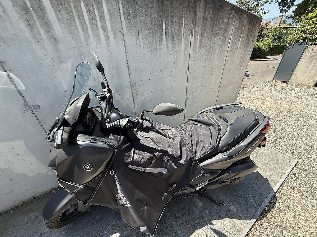 Yamaha Scooter: Xmax 125 2023 + tablier (jupe) – Usato da Vésenaz venduto da nie_92m7 2