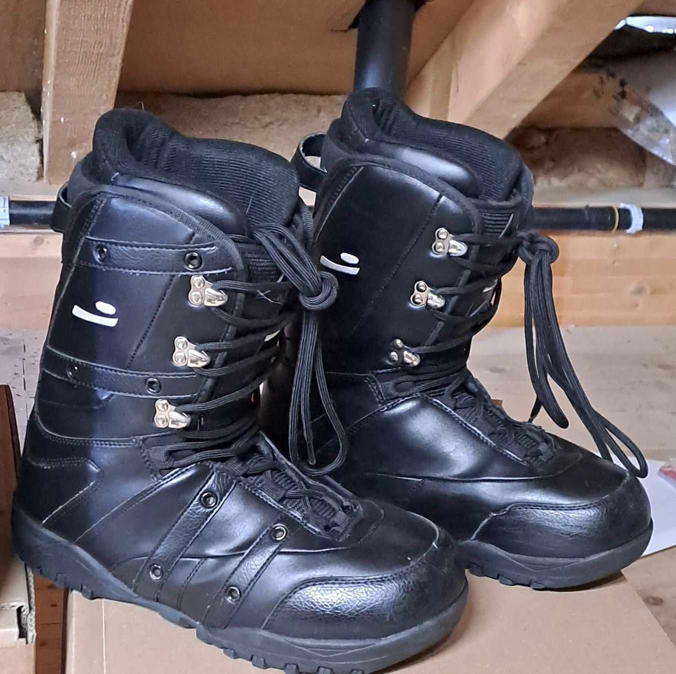 Board: Snowboard-Schuhe & Tasche – Usato da Stüsslingen venduto da Pascal.Sch1993