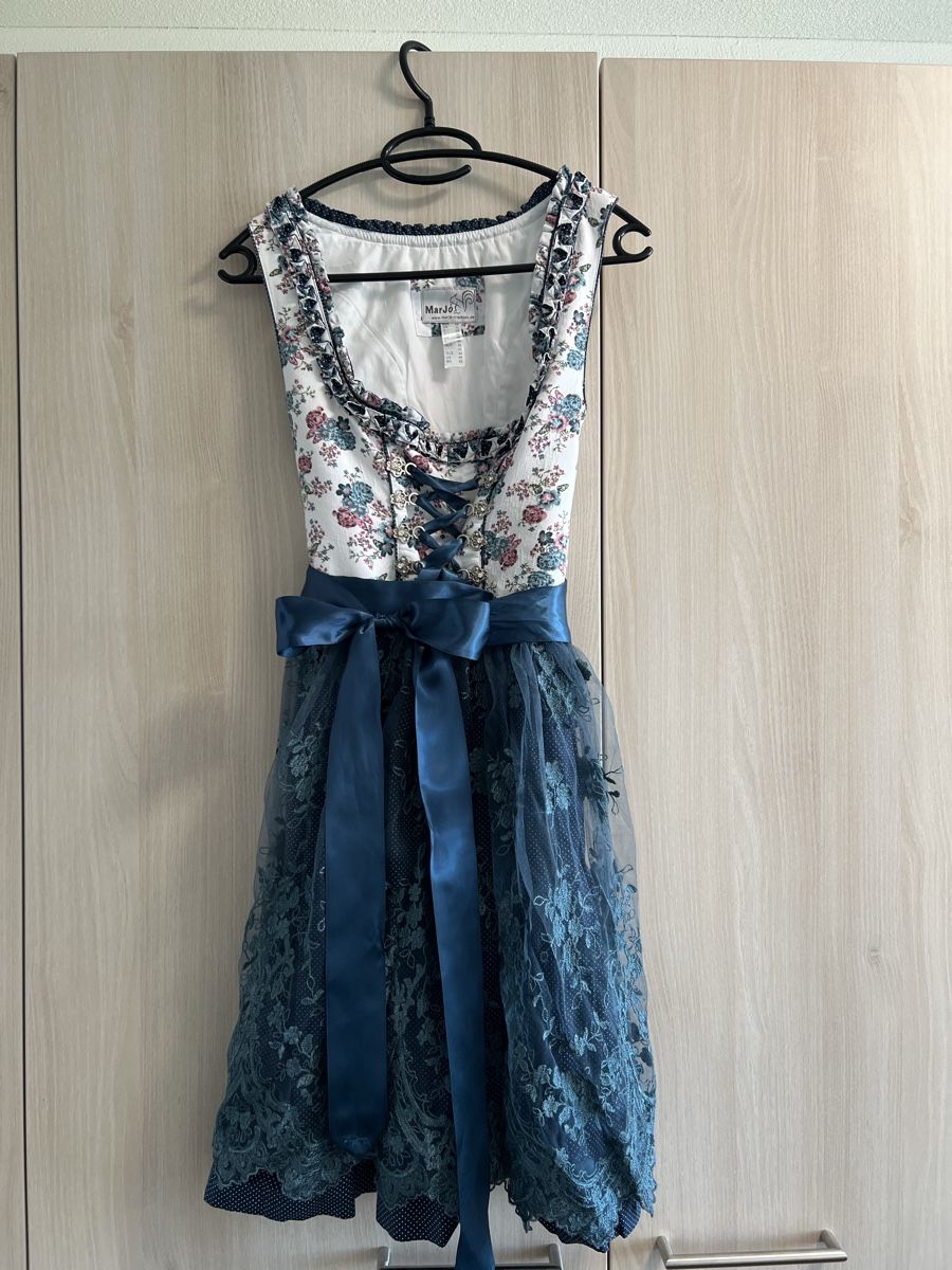 Vestiti: Dirndl MarJo Grösse 36 – Usato da Schübelbach venduto da 18sunshine