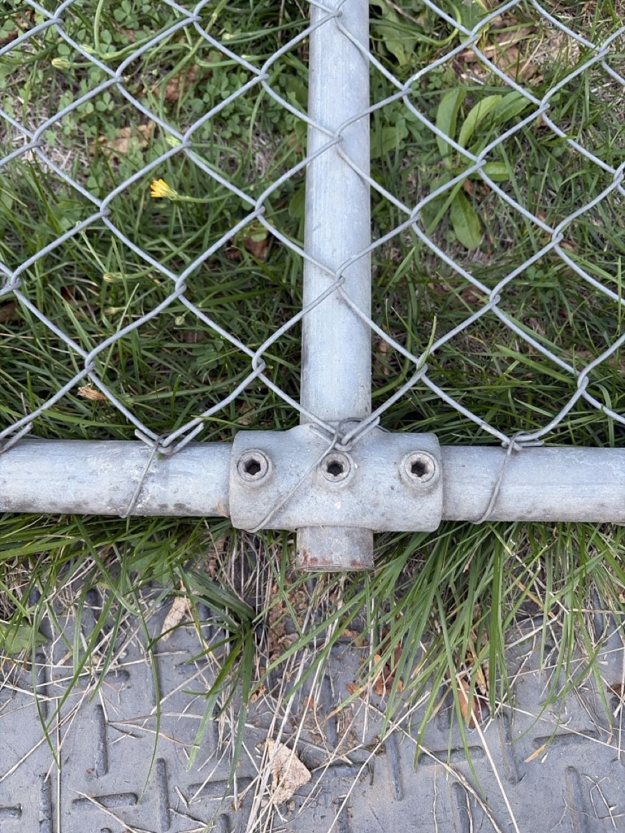 Zäune: Drahtzaun Teilstück  – Gebraucht aus Uster von stida 5