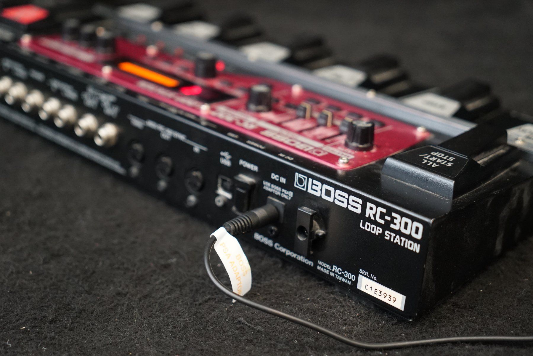 Boss Strumenti musicali: Boss RC-300 - Loop Station mit Netzteil – Usato da Ortschwaben venduto da Musictrade 5
