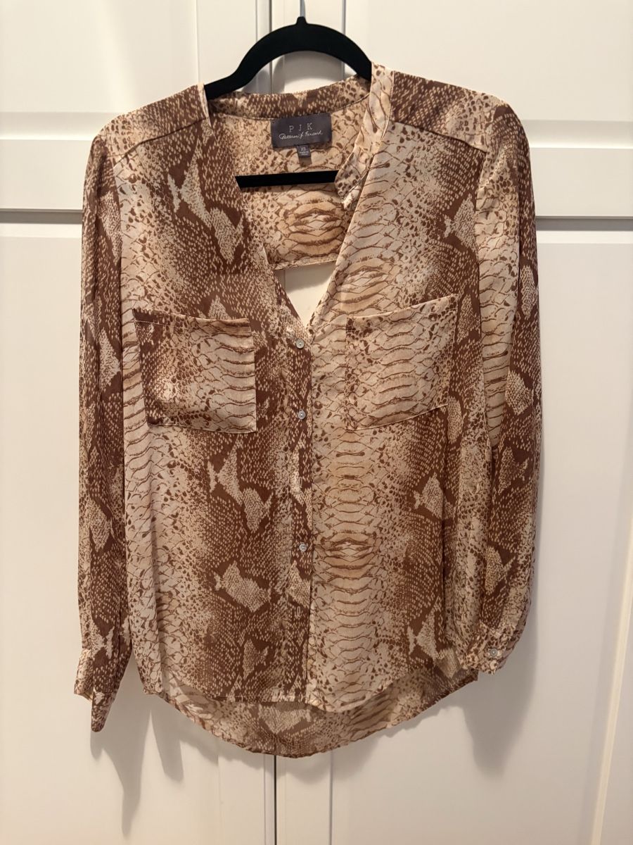 Camicette: Snakeskin Print Blouse Size XS-S – Nuovo (secondo la descrizione) da Zürich venduto da jir_k6j2