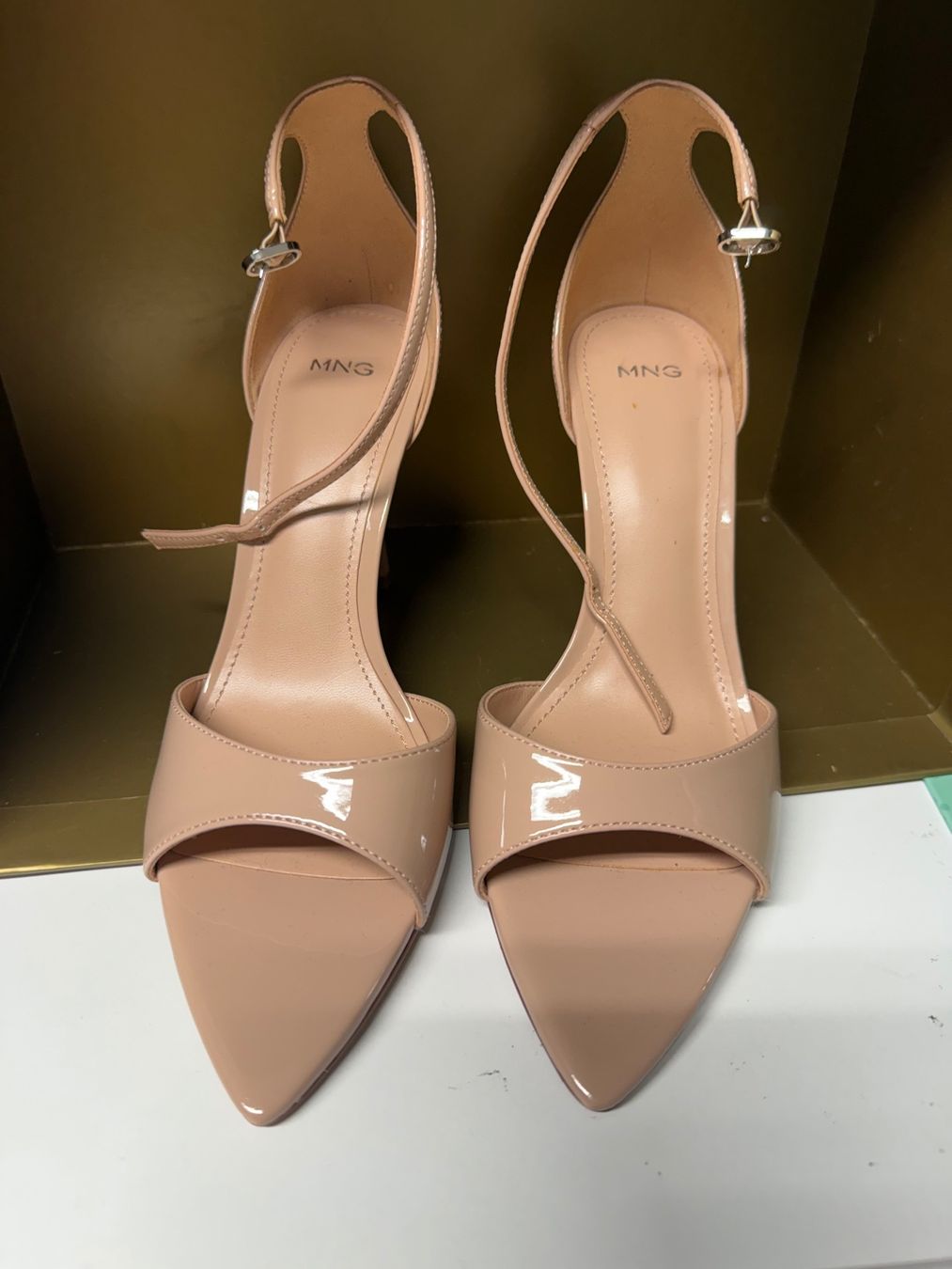 Scarpe da donna: SANDALE MNG gr 38 NEU – Nuovo (secondo la descrizione) da Birr venduto da WalkyriaM