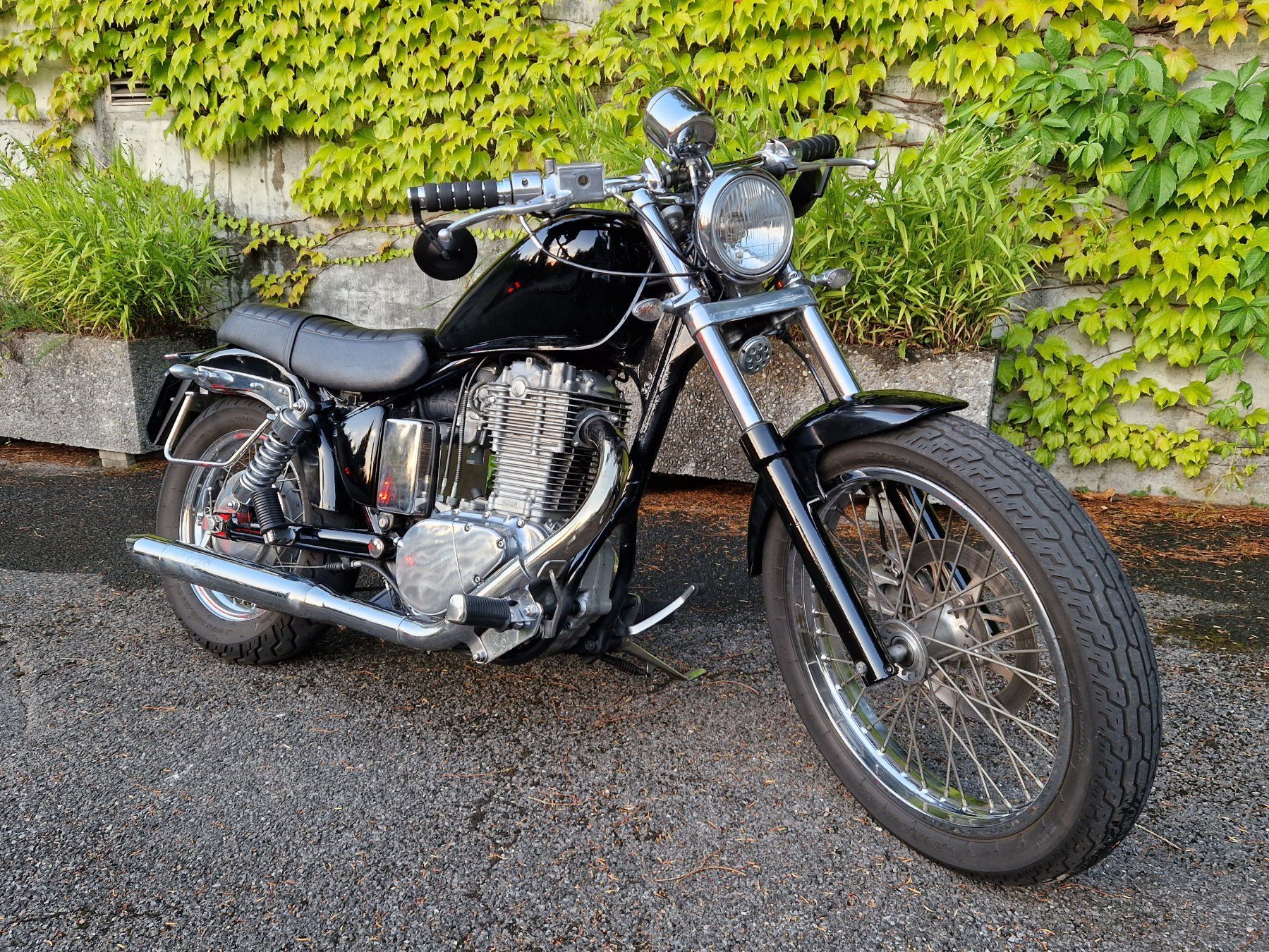 Suzuki Strada: Suzuki LS 650 Custom (2-Sitzer) – Usato da Thun venduto da Chmaster