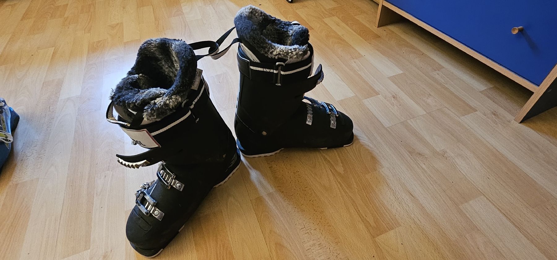 Scarpe per ragazze: Rossignol: Bottes de ski chaudes et confortables petits 38 – Usato da Monthey venduto da Chez-Dani-81 2