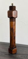 Herrliche vintage Pfeffermühle, Schraube aus Holz