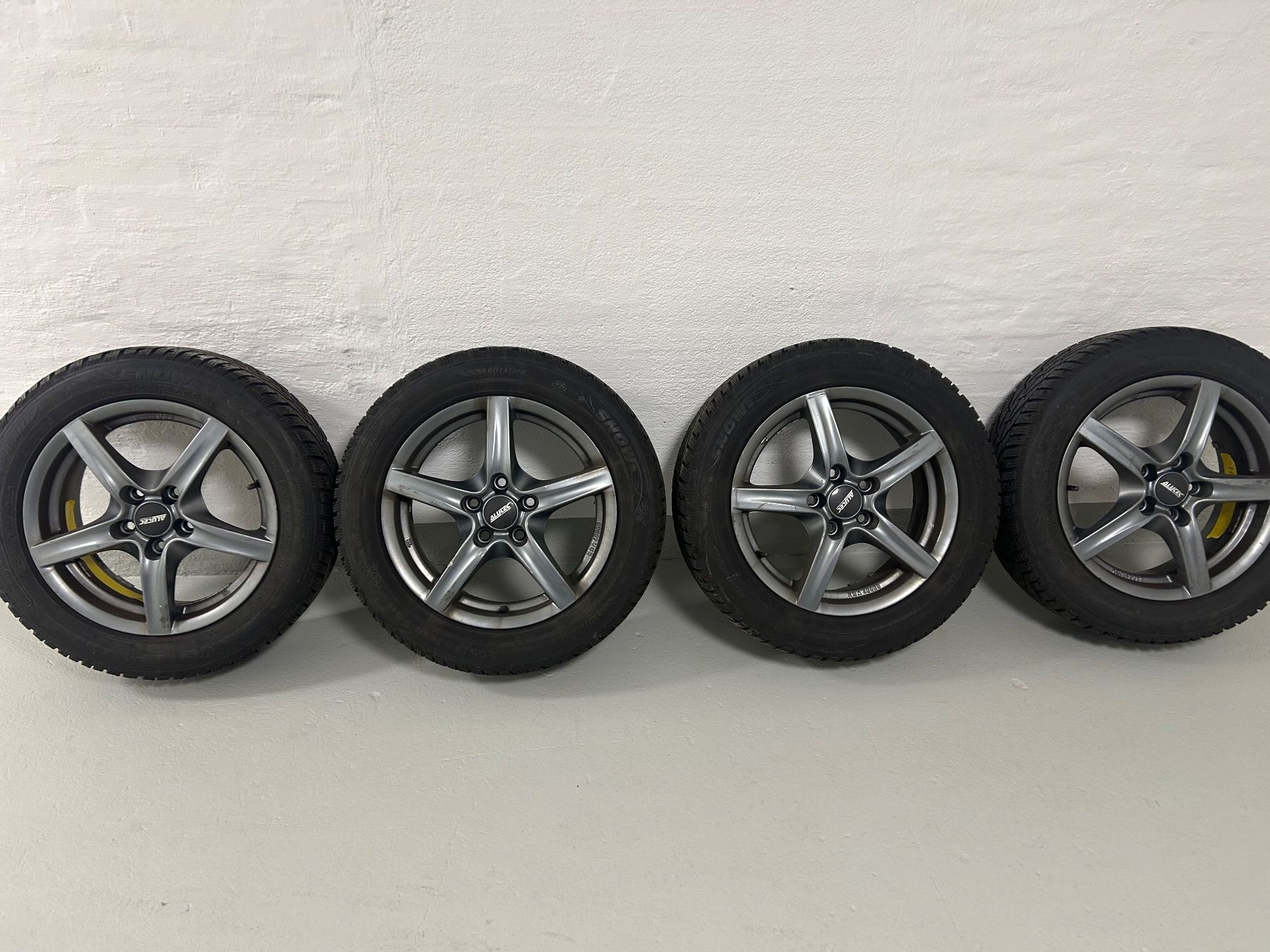 Pneumatici & Ruote complete: Winterreifen – Usato da Flawil venduto da ger_8q7g