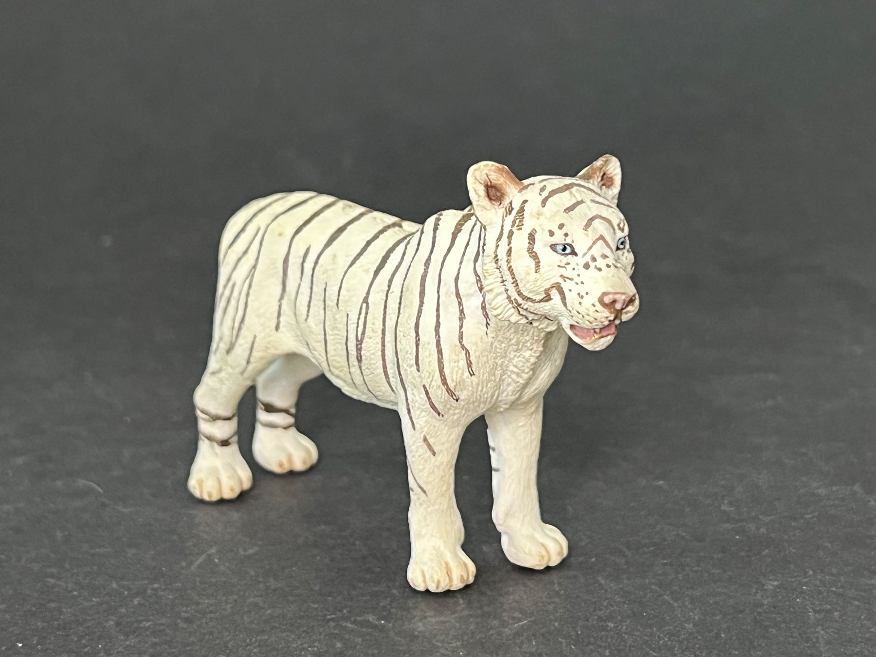 Schleich Statuette: Schleich Tiger weiß weiss Schneetiger – Usato da Ennetbaden venduto da mapa05 4