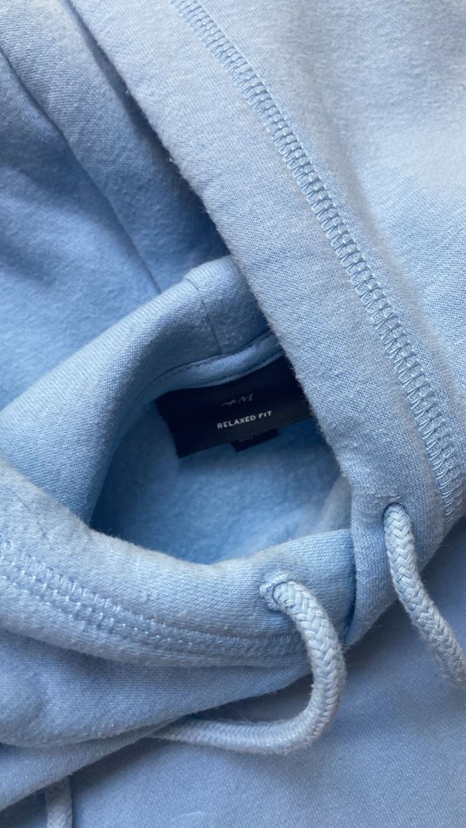 Maglioni & Felpe: Hoodie hellblau Gr M – Usato da Basel venduto da Nomagusa 1