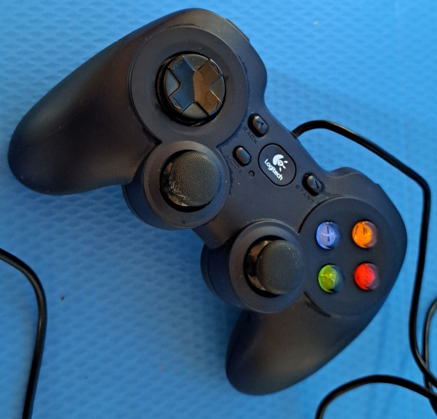 Logitech Manettes: Controller – D'occasion à Tenniken par mik_6mxg 8
