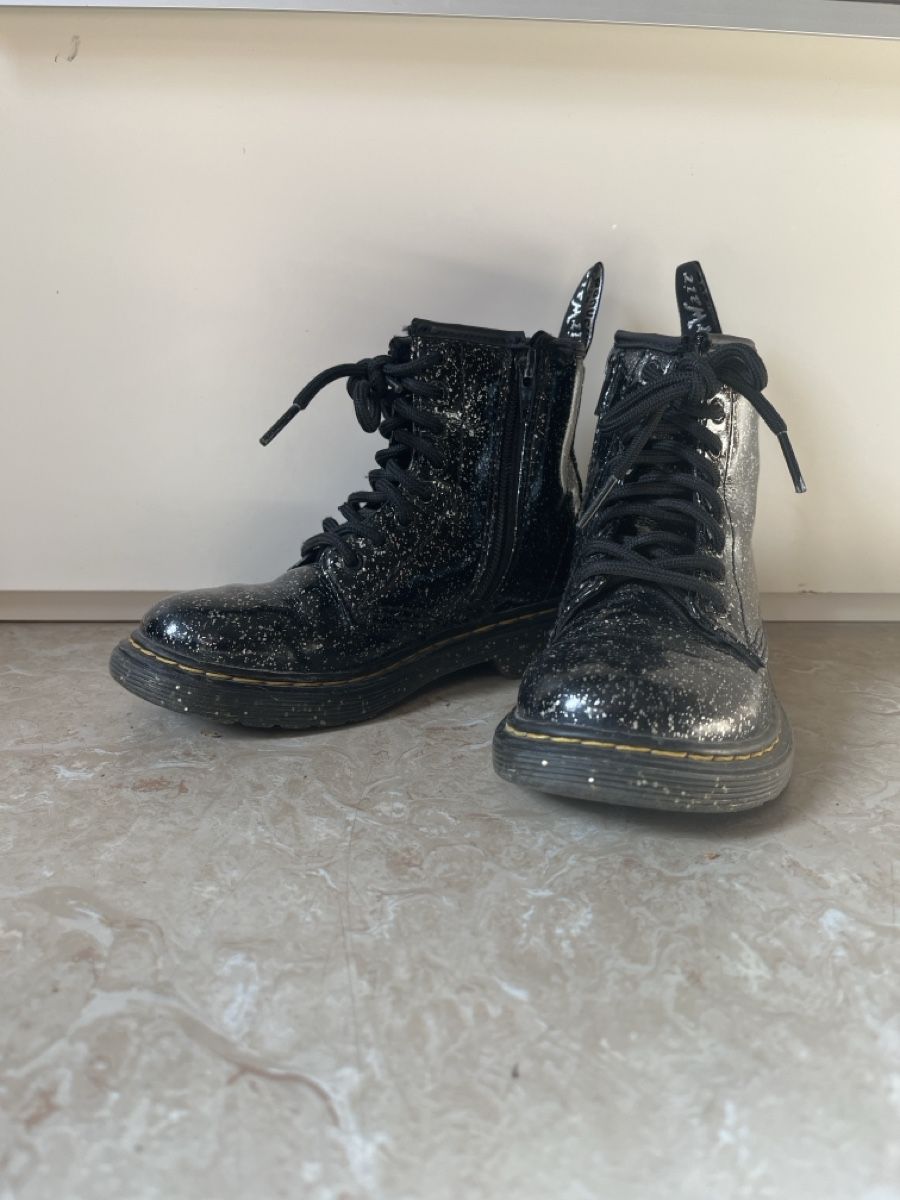 Dr. Martens Schuhe für Mädchen: Dr Martens Schuhe 29 – Gebraucht aus Wallbach von wonderlike