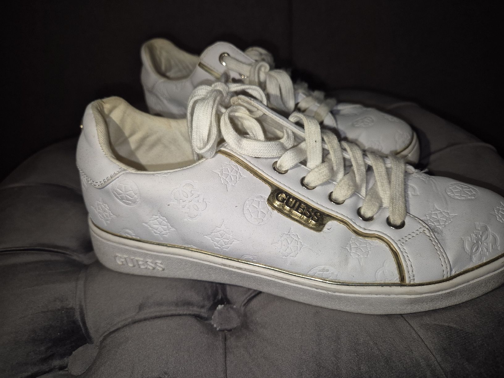 Guess Scarpe da donna: Guess Sneaker – Usato da Zofingen venduto da kar_9jfg 1