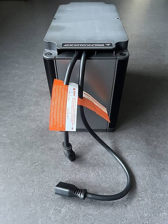 Dispositivi a energia solare: Goal Zero Yeti tank + Yeti Link – Usato da Zürich venduto da fotolli 1