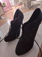 Elegante schwarze Schnür-Stiefeletten mit Absatz, Grösse 41