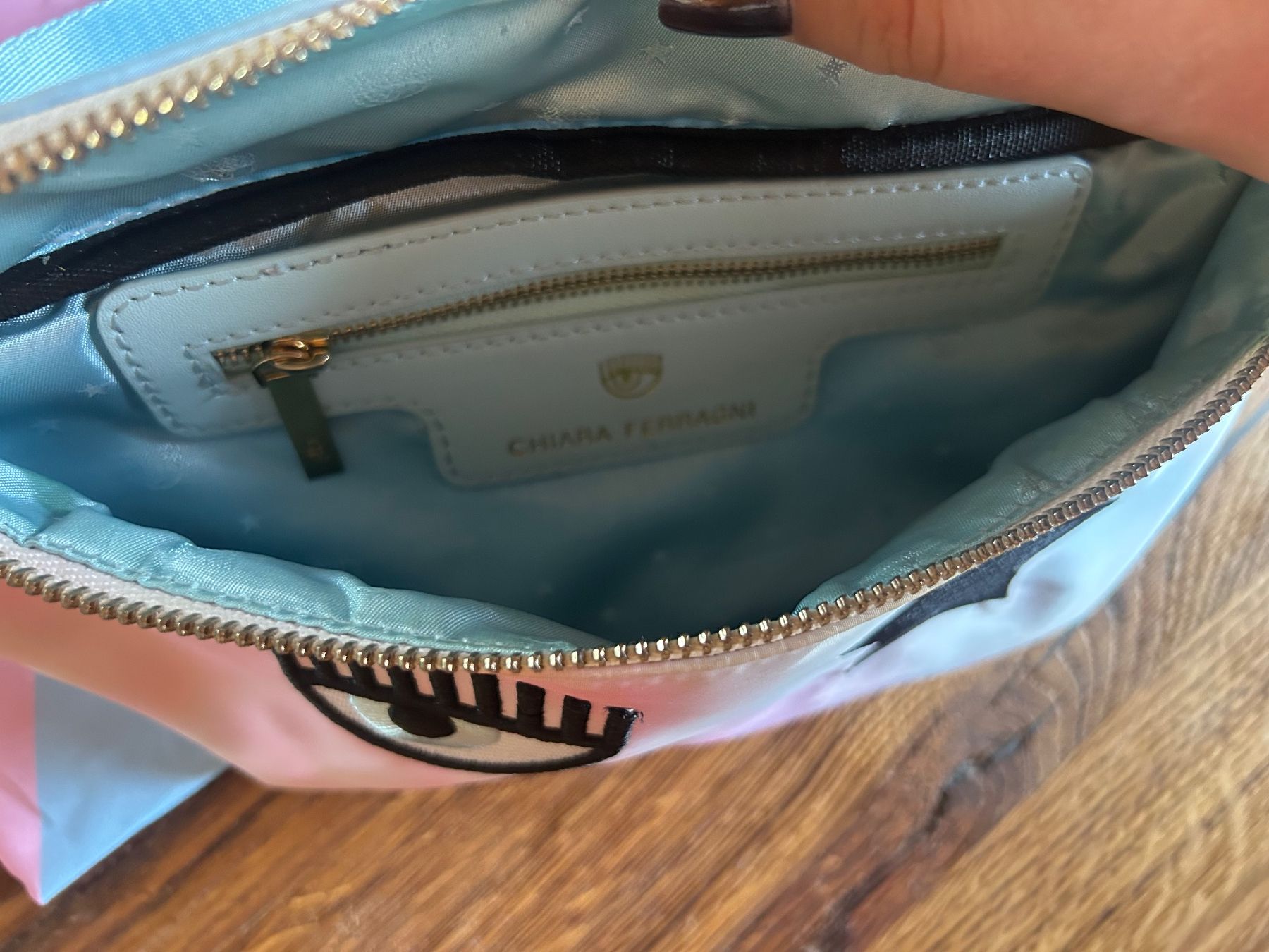 Taschen für Damen: Chiara Ferragni Bauchtasche – Gebraucht aus Bubikon von sim_ch8608 3