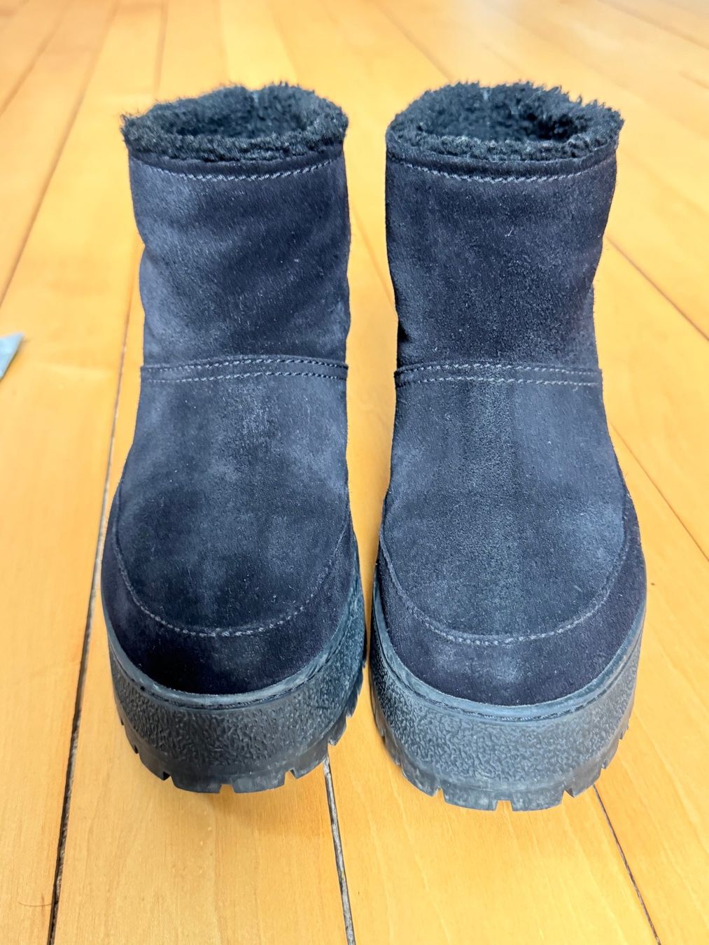 Prada Scarpe da donna: Stiefeletten Prada 38 – Usato da St. Gallen venduto da Lince1