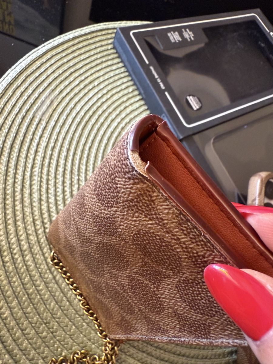 Coach Portemonnaies: Coach Wallet + iPhone 13 Pro Case – D'occasion à Zürich par missgrey 6