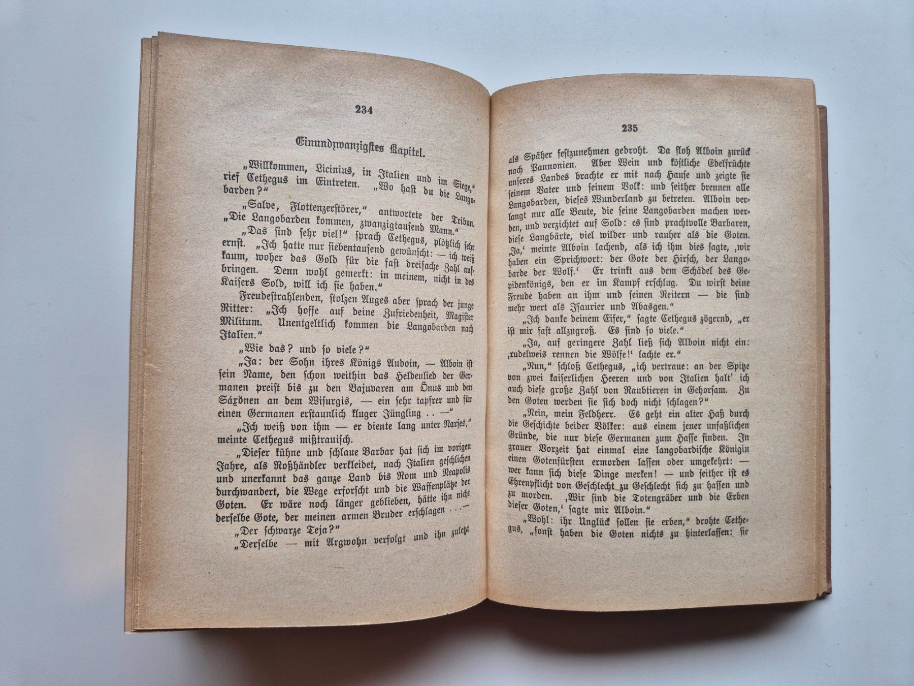 Libri: Ein Kampf um Rom  -   Felix Dahn    1920 – Usato da Niederweningen venduto da Obson 3
