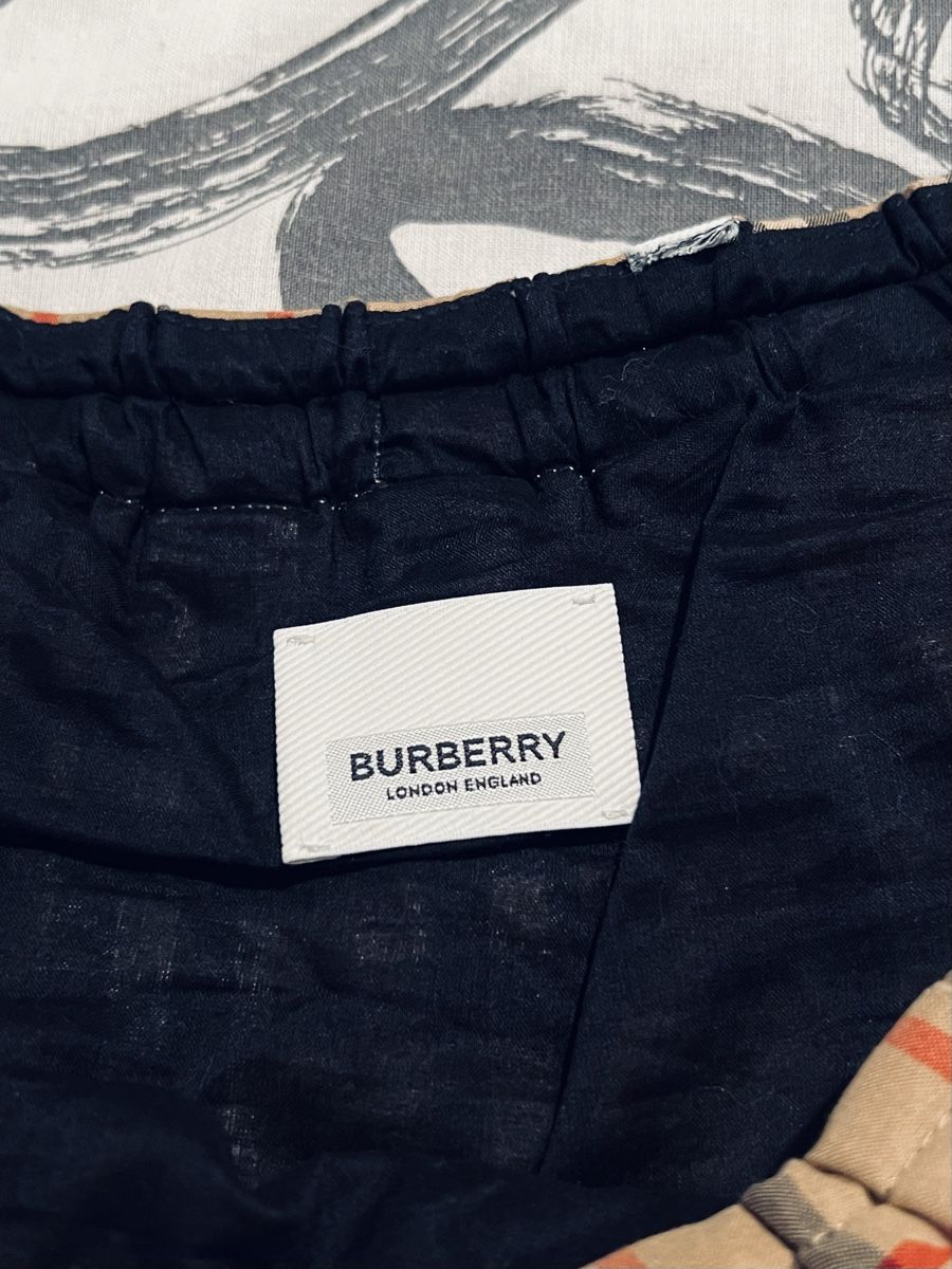 Burberry Gonne: Mini jupe plissé Burberry – Usato da Lausanne venduto da Christinaki 2