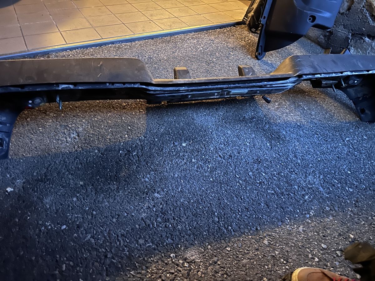 Jeep Tutti pezzi di ricambio auto: Paraurti posteriore jeep – Usato da Brè sopra Lugano venduto da sch_ni12 1
