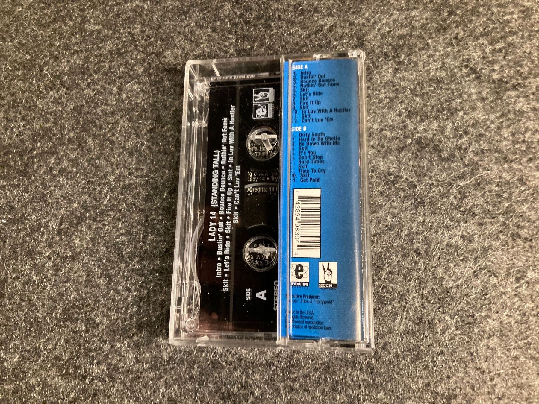 Musicassette: Lady 14 - Standing Tall (MC) – Nuovo (secondo la descrizione) da Fribourg venduto da Karushi 2