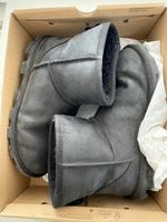 Stivaletti UGG neri impermeabili taglia 38 usato</div>