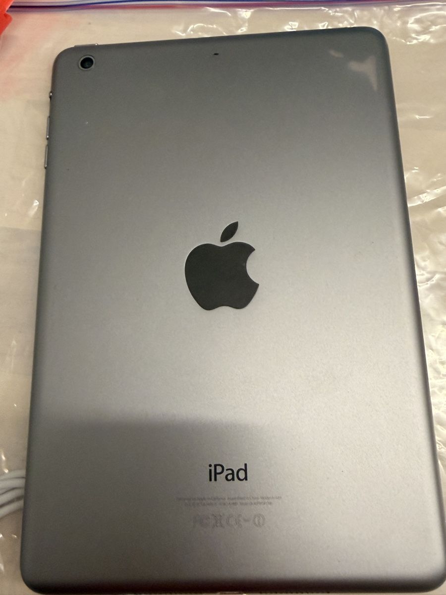 Apple Tablet PC: Apple iPad mini 2 32GB Wifi – Gebraucht aus Gersau von Edotcom 1