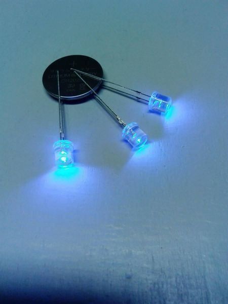 Elektronikbauteile: Flachkopf-LED 3mm, 20Stk, klar/blau – Neu (gemäss Beschreibung) aus Luzern von Salefactory