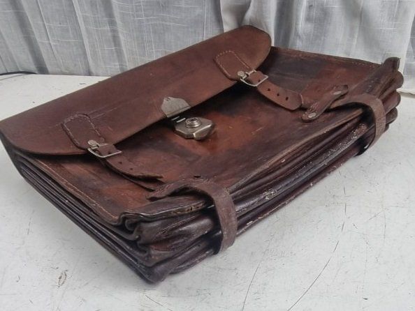 Koffer & Taschen: Aktentasche aus Rindsleder gebraucht – Gebraucht aus Flums von Flumsantik 3