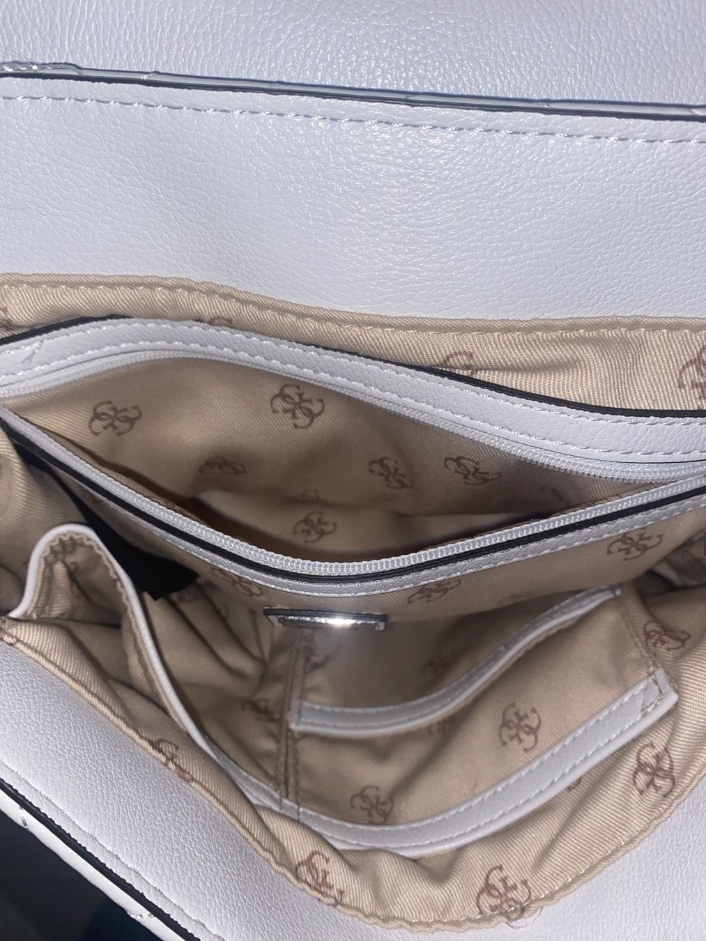 Guess Borse da donna: Guess Handtasche – Usato da Schlieren venduto da Sunshines 3
