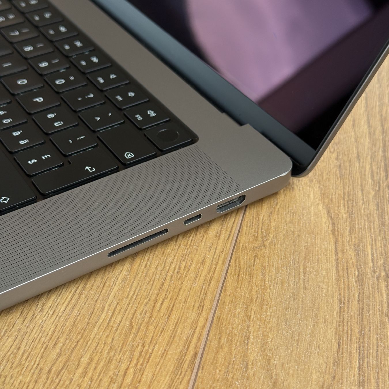 Apple PCs: MacBookPro 16" M1 Max 64gb 1to 2021 – Gebraucht aus Martigny von b_p1 3