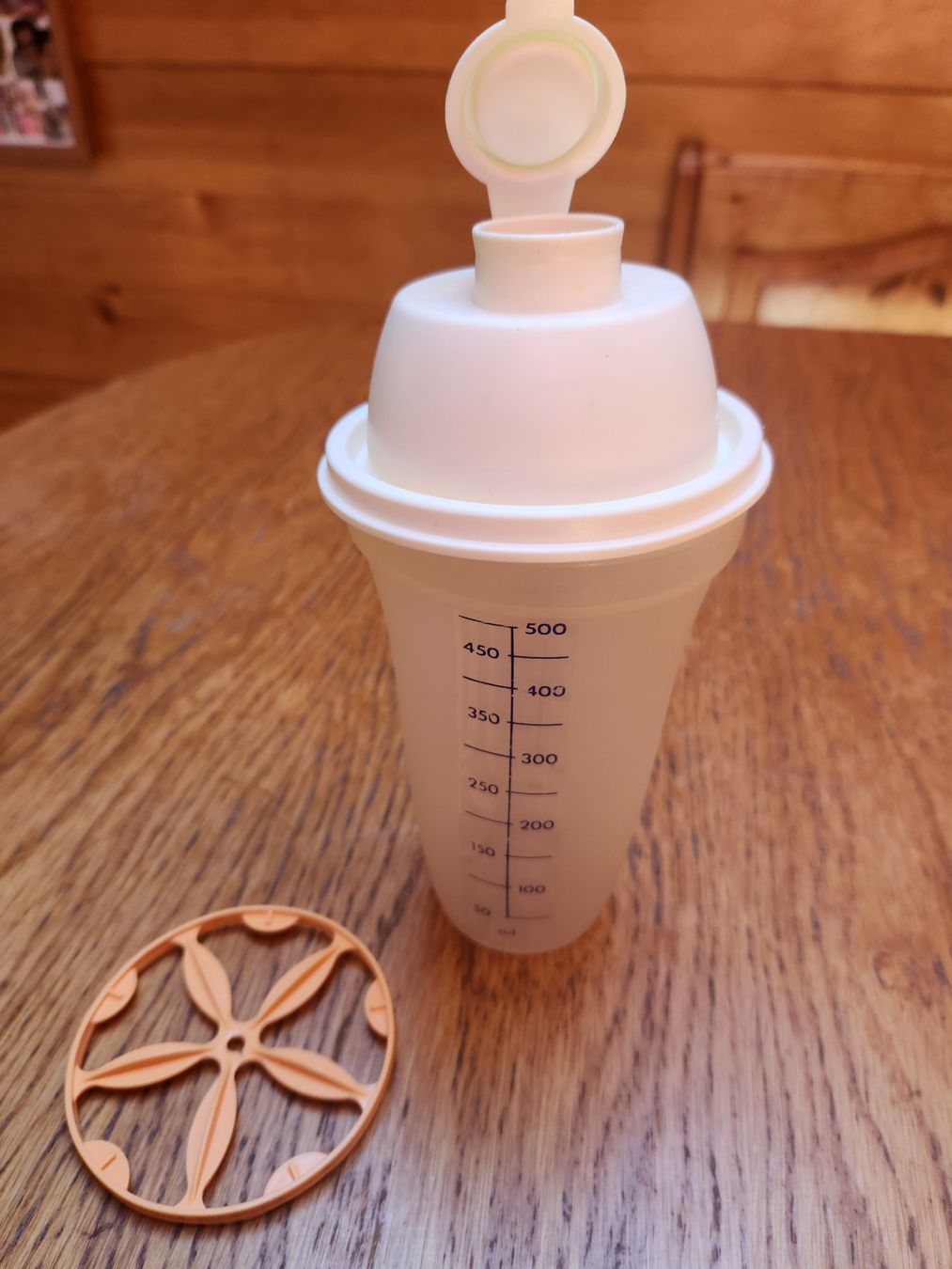 Tupperware Contenitori & Simili: Tupperware Shaker 500ml mit Teiler Weiss oder Blau – Usato da Gstaad venduto da Kuhstall-2026 6