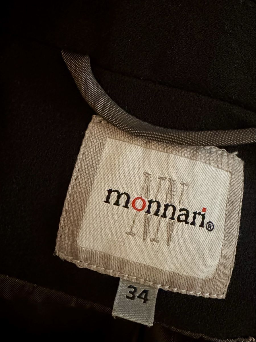 Giacche: Schwarzer Monnari Blazer – Usato da Gadmen venduto da Pinguin89_90 4