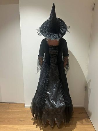 Hexenkostüm für Halloween Grösse S sehr guter Zustand 