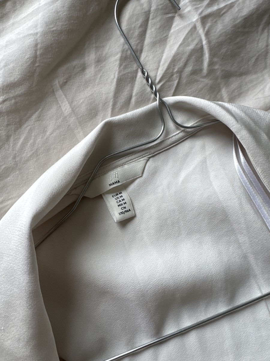 H&M Kleiderpakete: Sleek Mama Set Shirth & Midi Skirt – Gebraucht aus Horgen von mar_yy7g 1