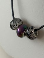 Kette  mit Anhänger schwarz/  violett