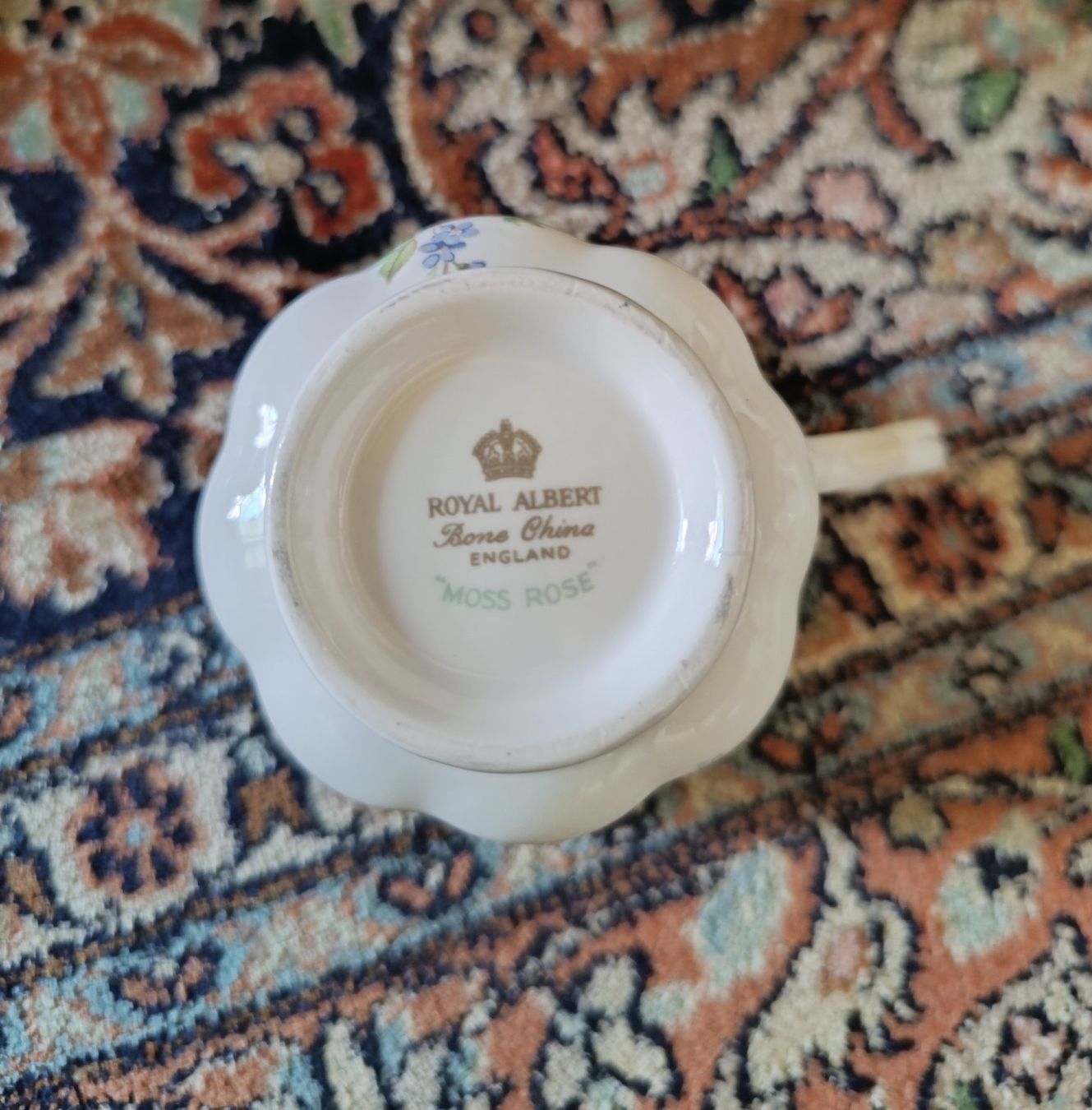 Royal Albert Tazze: Royal Albert Tasse & Unterteller – Usato da S. Antonino venduto da sab_z5qw 3