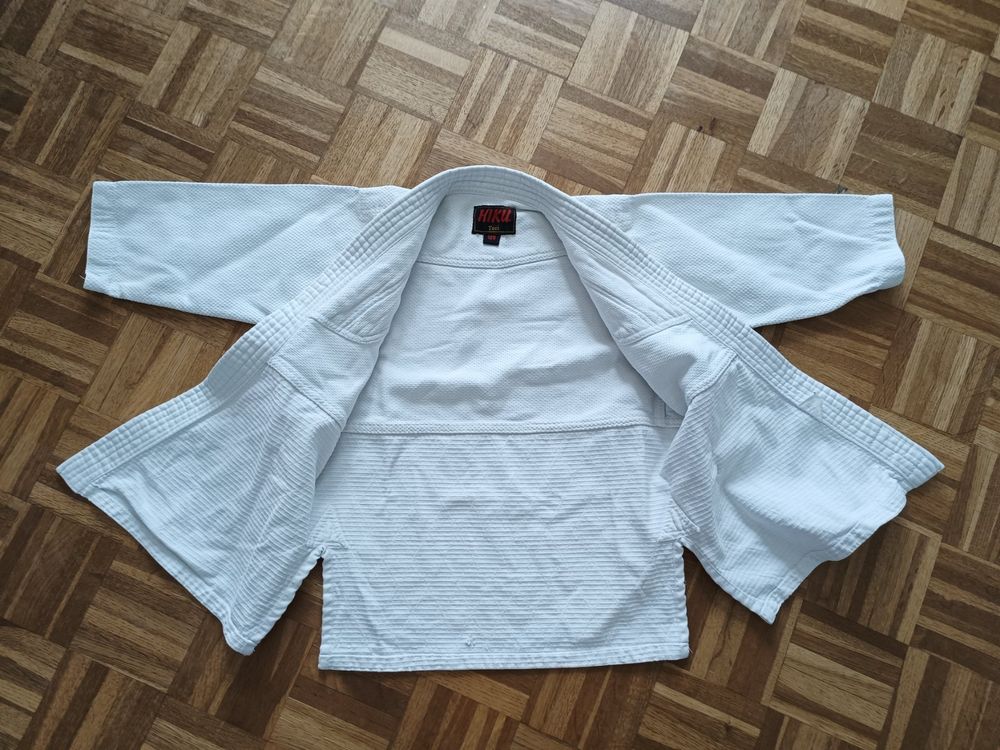 Kimono: Hiku Tori Judo Kimono Gr 120 Kinder weiss Karate Anzug – Usato da Oberhofen am thunersee venduto da cri_6md2 2