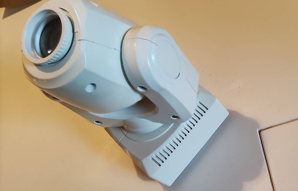 Lampade: 4x Moving Head mit Case B- Ware 60W LED Samtweiss – Usato da BASEL venduto da E-Bro.Electro 3