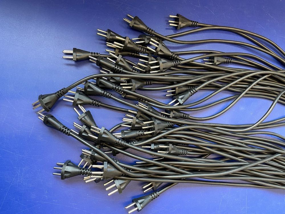 Kabel: 50 x Netzkabel schwarz 3-polig 250cm – Neu und originalverpackt aus Neunkirch von liquidationen_8152 1