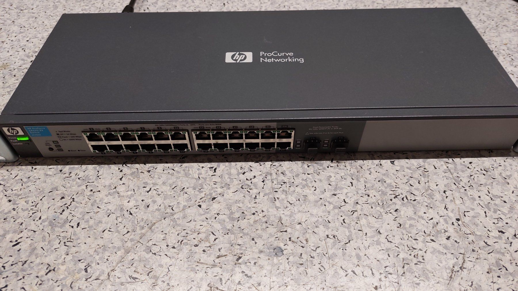 Hewlett Packard Hubs & Switches: HP Netzwerkswitch Gigabit 24 Port – Gebraucht aus Hinteregg von Amerizium 2