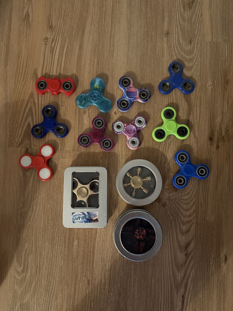 Giocattoli: Fidget Spinner Sammlung! 12 Stk.! Top! – Usato da Wädenswil venduto da Midas04