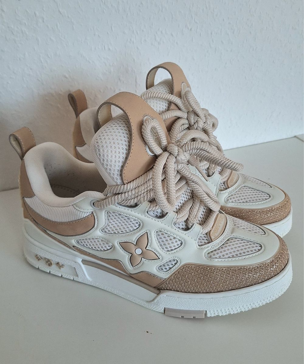 Louis Vuitton Scarpe da uomo: Baskets Louis Vuitton, Modèle LV Trainer, Taille 42 – Usato da Genève venduto da Beduxo 1
