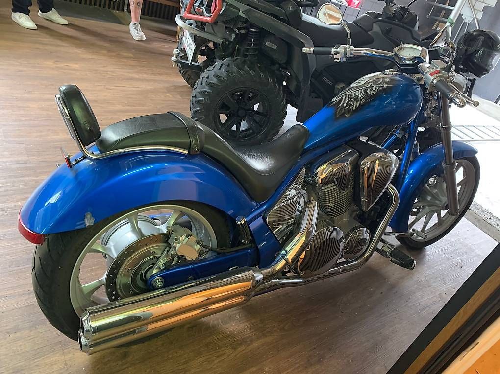 Honda Chopper: HONDA VT1300CXA – Nuovo (secondo la descrizione) da Bonaduz venduto da xhe_gw8f 2