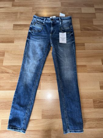 Freeman T. Porter Alexa HW Cropped Jeans Gr. S Neu