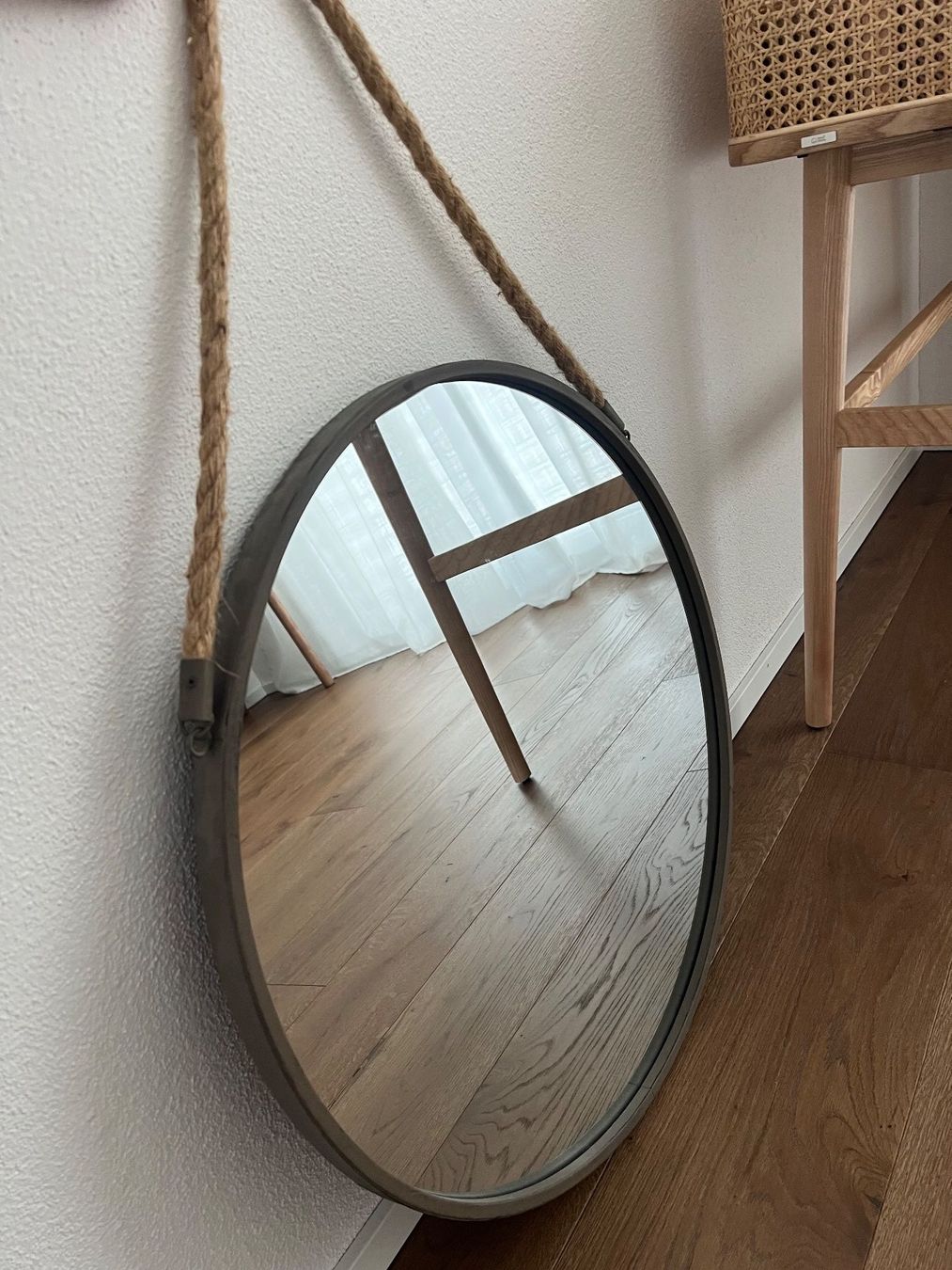 Maisons du monde Miroirs: Modern round mirror 60cm with rope hanger – D'occasion à Urdorf par karol.muszkiewicz 4