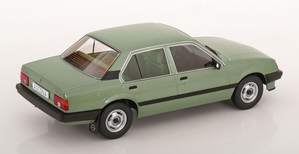 Opel Modellautos: OPEL ASCONA C 1981 GRÜN 1:18 MCG – Neu und originalverpackt aus Suhr von Moebelsiralfred 1