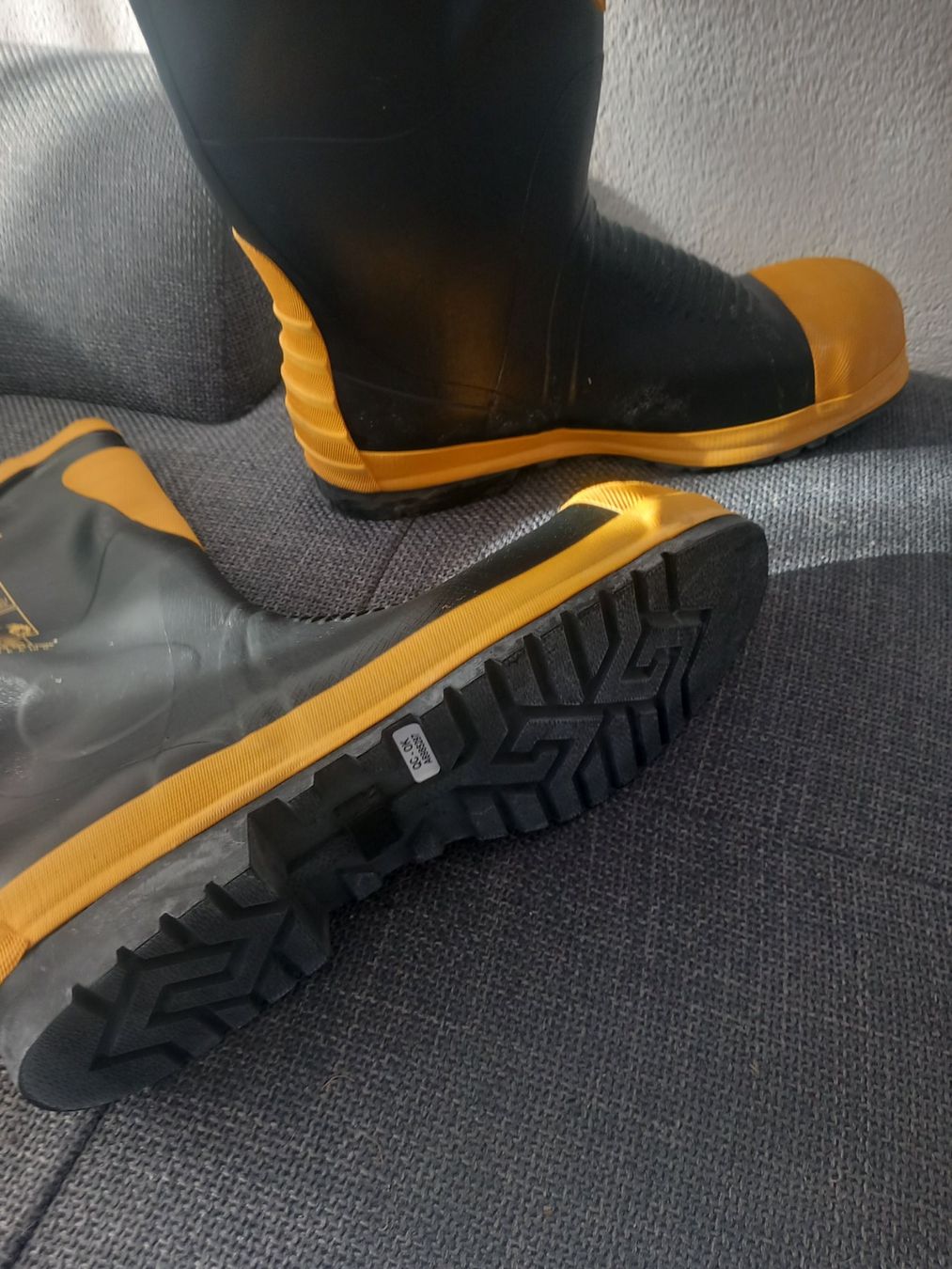 Scarpe da uomo: Feuerwehrstiefel Gr.49 – Nuovo e nell'imballaggio originale da Thun venduto da Beas-Allerlei 1